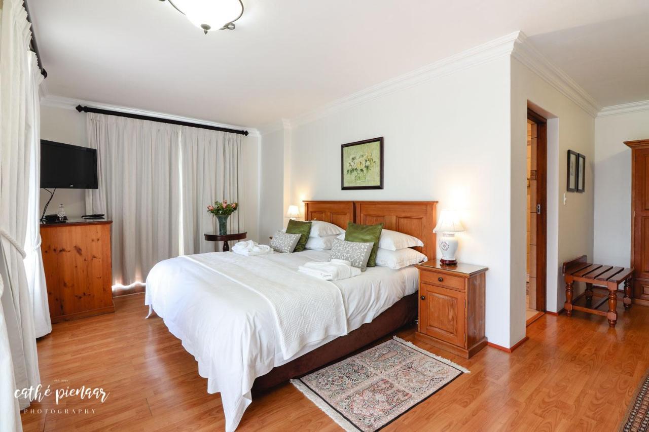 A Tuscan Villa Guest House Fish Hoek Exterior photo