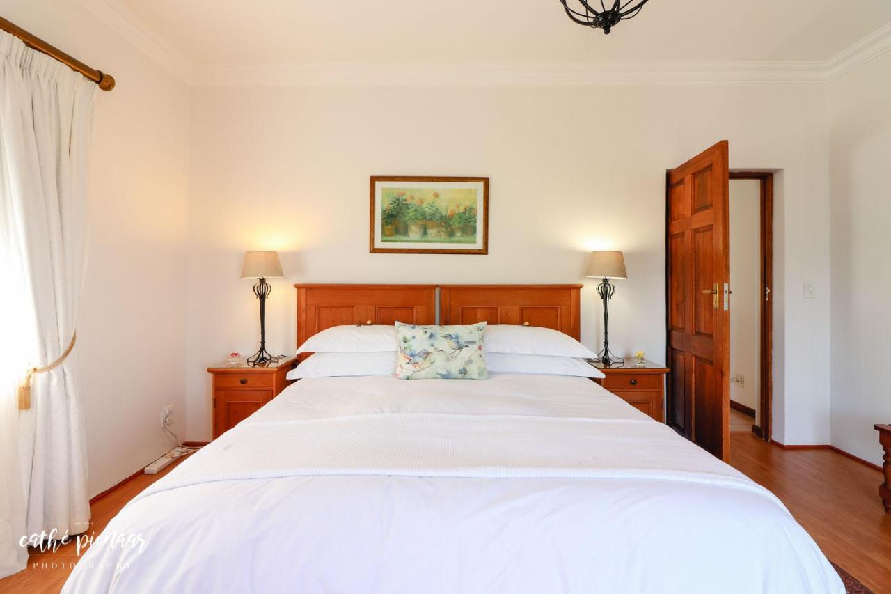 A Tuscan Villa Guest House Fish Hoek Exterior photo