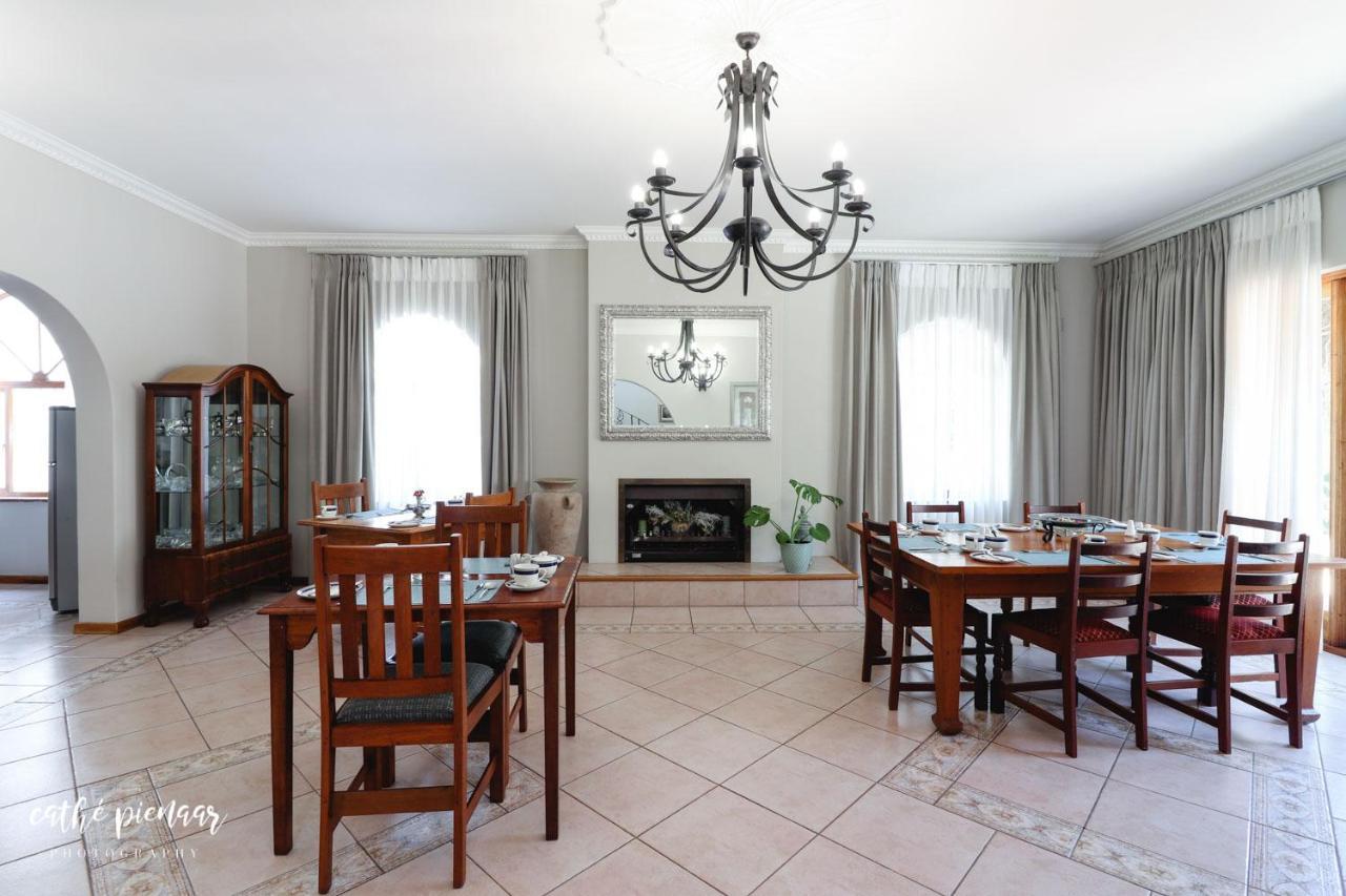 A Tuscan Villa Guest House Fish Hoek Exterior photo
