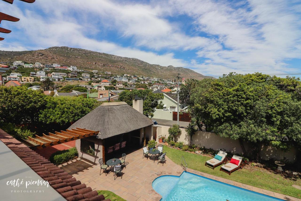 A Tuscan Villa Guest House Fish Hoek Exterior photo
