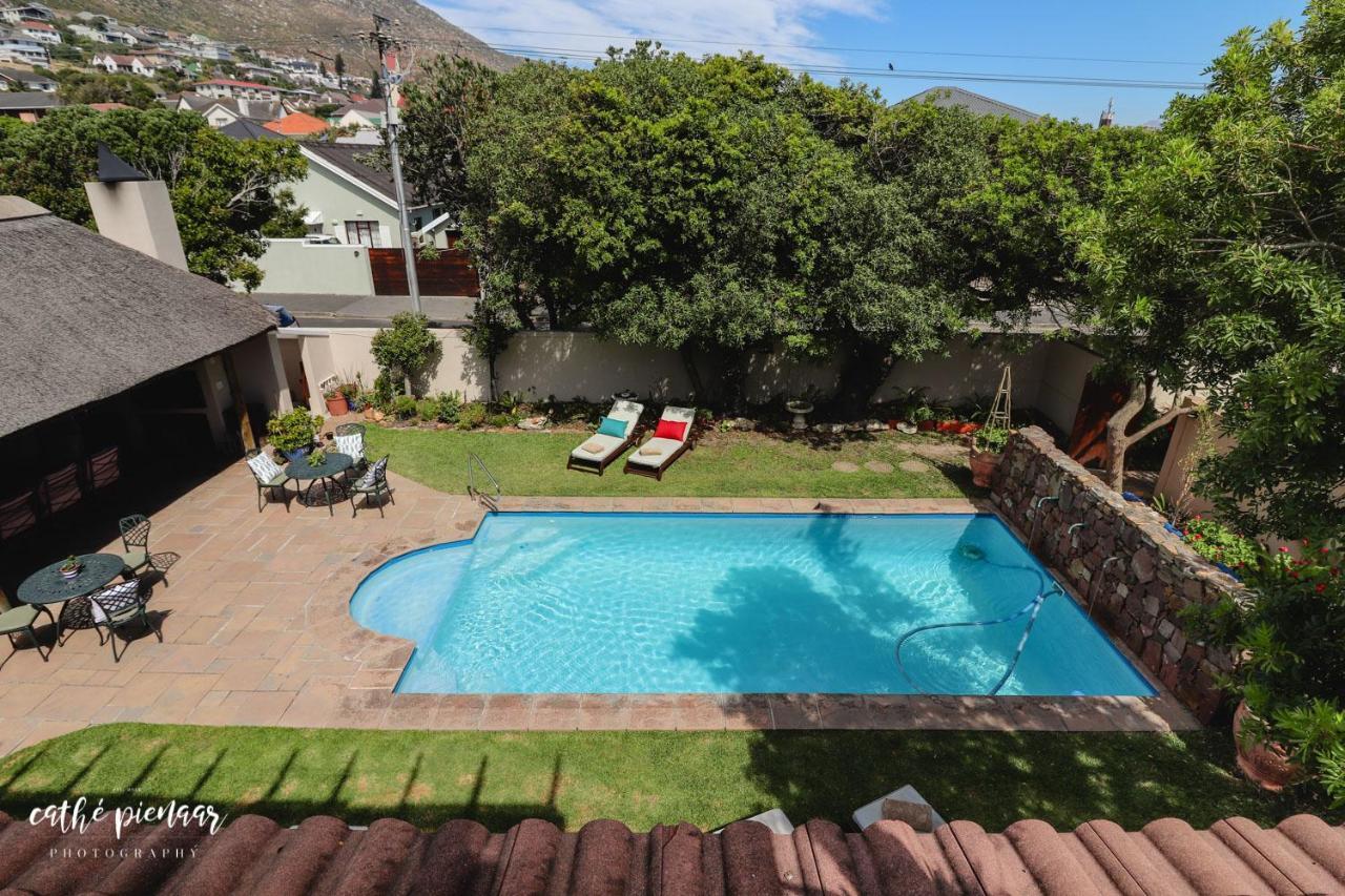 A Tuscan Villa Guest House Fish Hoek Exterior photo