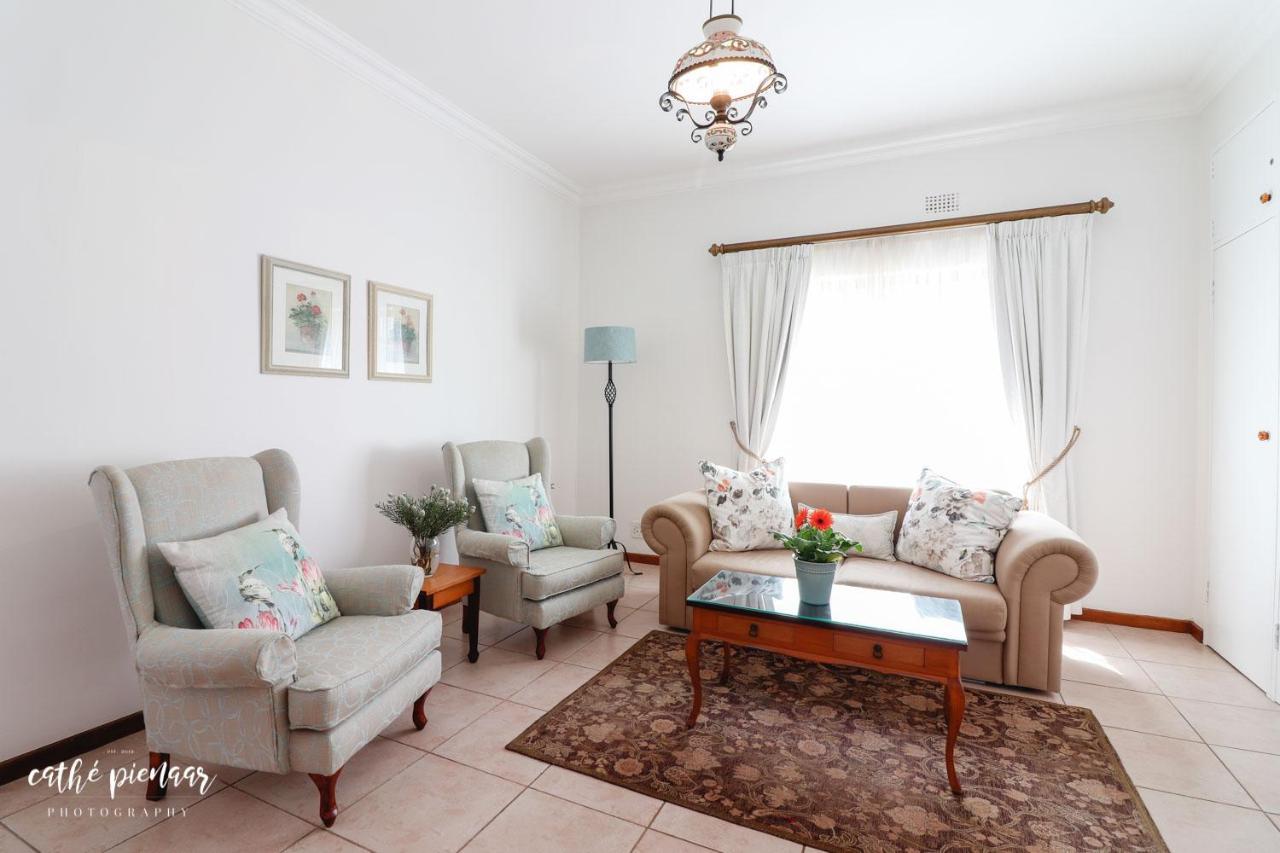 A Tuscan Villa Guest House Fish Hoek Exterior photo