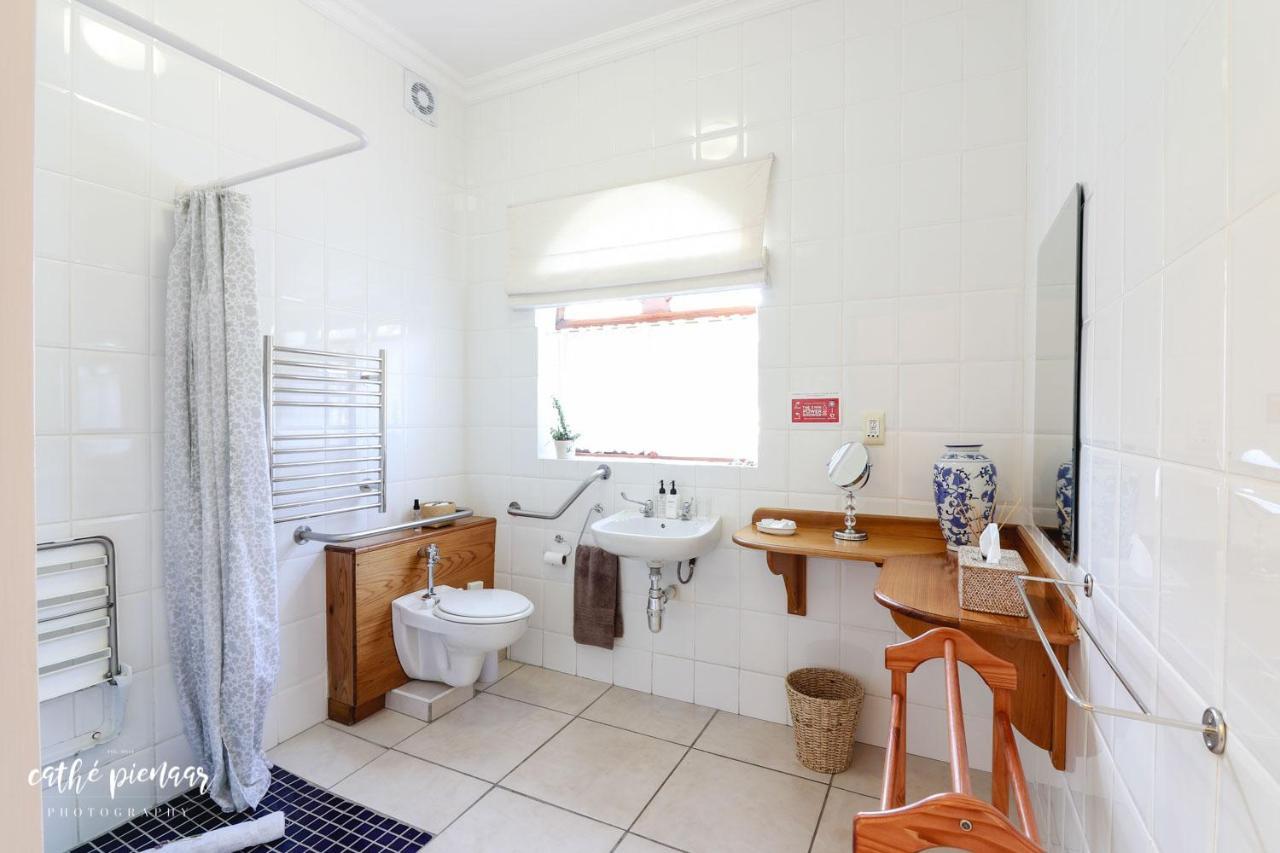 A Tuscan Villa Guest House Fish Hoek Exterior photo