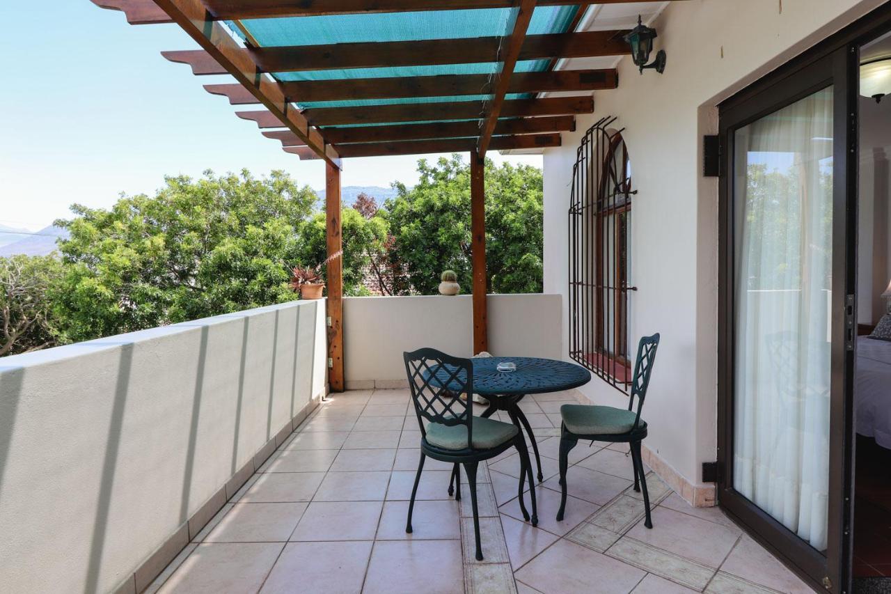 A Tuscan Villa Guest House Fish Hoek Exterior photo
