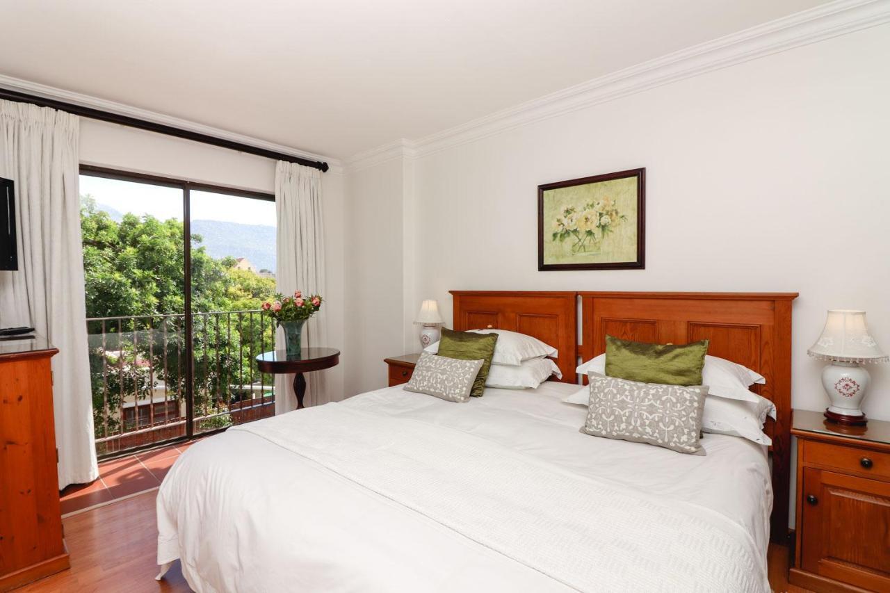 A Tuscan Villa Guest House Fish Hoek Exterior photo
