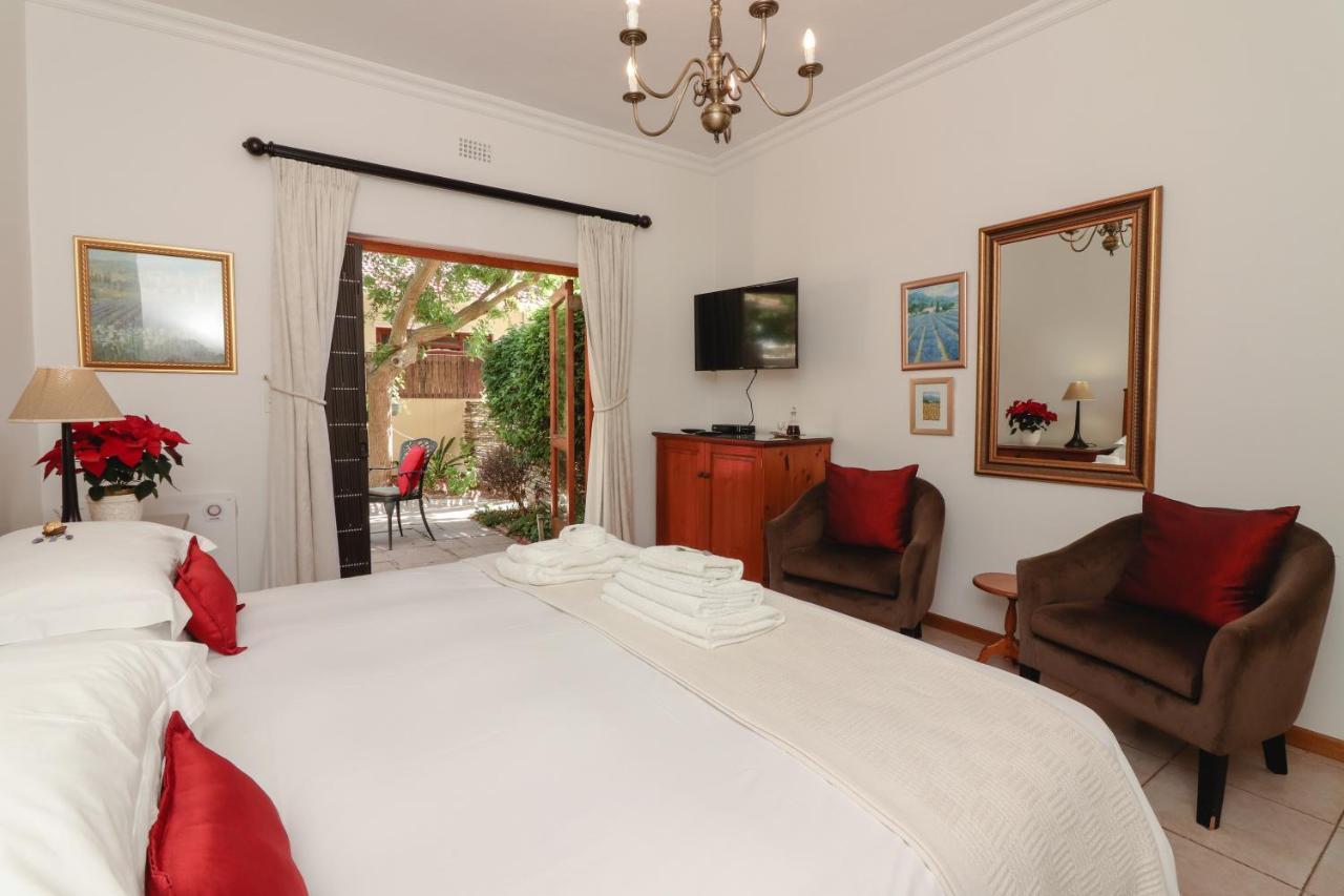 A Tuscan Villa Guest House Fish Hoek Exterior photo