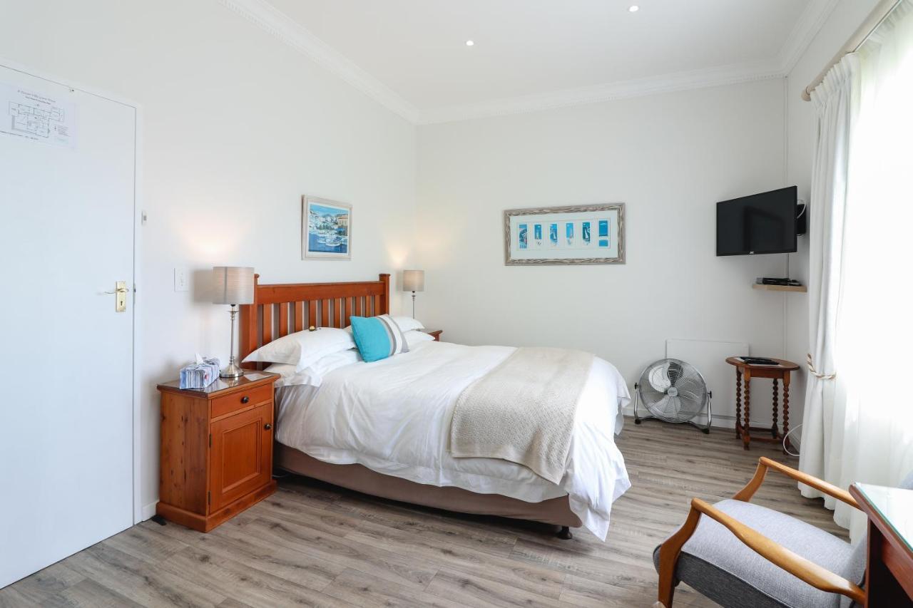 A Tuscan Villa Guest House Fish Hoek Exterior photo